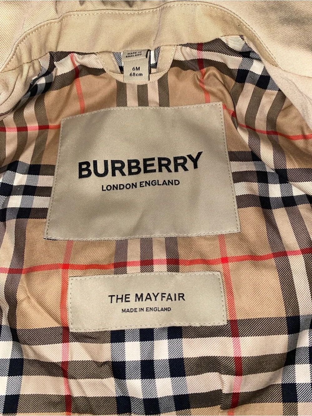 Burberry Kids Beige Double-Breasted Trench with Belt - Size 6M Pre Loved 💕